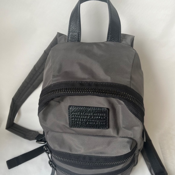 Marc Jacobs Biker Moto The Medium Ash Gray Nylon Logo Zipped Casual Backpack - Picture 7 of 16